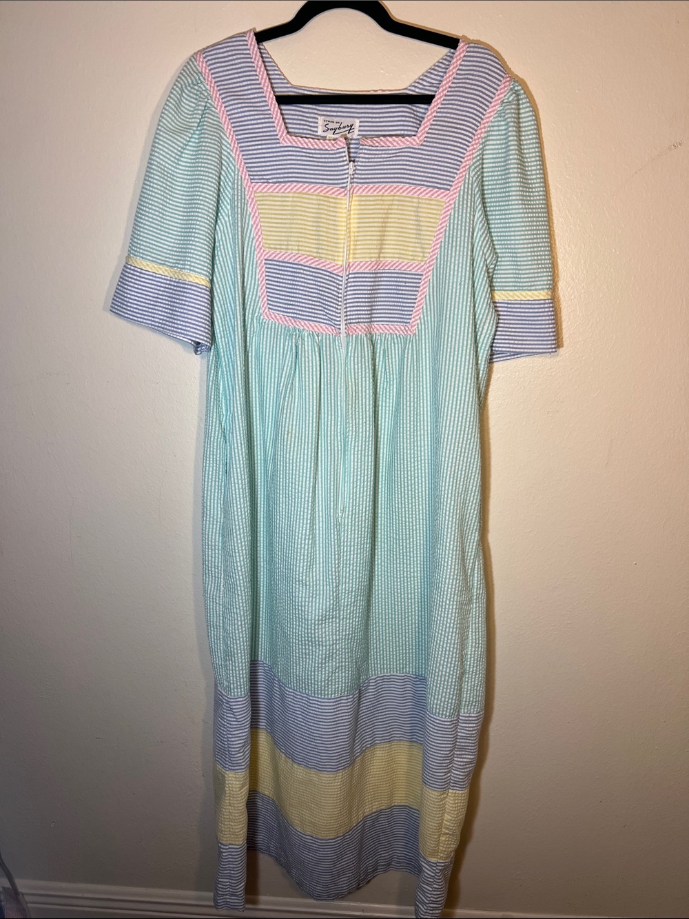 Saybury Vintage Pastel Stripe Seersucker Short Sleeve Zip Maxi House Dress Large